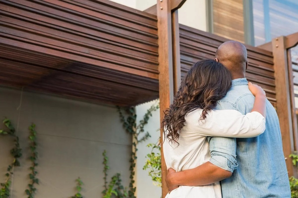 Buying a New Home Before Selling Your Current One