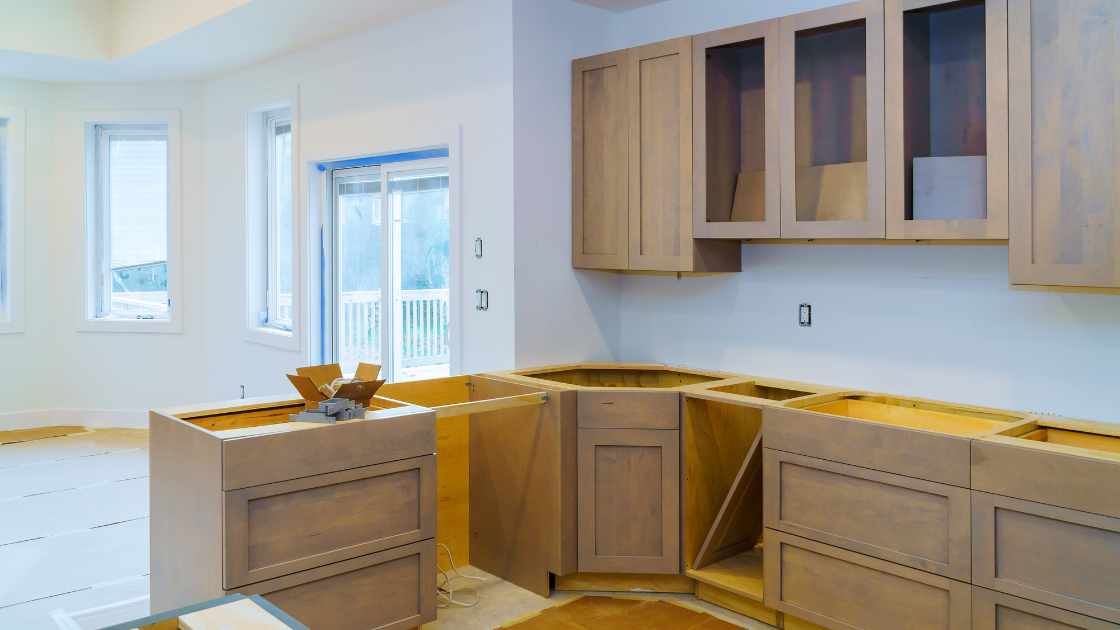 how high should kitchen cabinets be from countertop