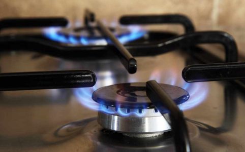 Comparing Gas vs. Electric Stoves