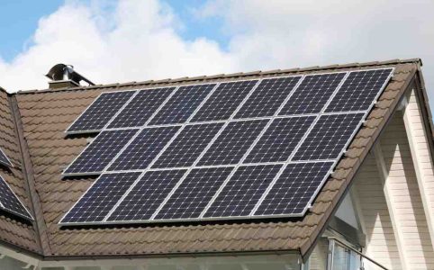 How to Clean Solar Panels on Your Roof