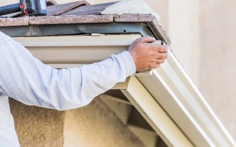 Can seamless gutters handle heavy rain